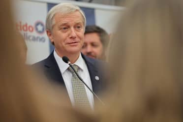 Cadem: Kast se impone a Matthei y Jara supera a Tohá por un punto