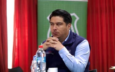 Delegación presidencial de Curicó confirma sumario contra jefa de gabinete por viaje al extranjero con licencia médica