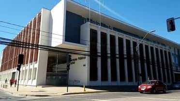 Jefa de Gabinete de la Delegación Presidencial de Curicó bajo sumario por viajar al extranjero con licencia médica