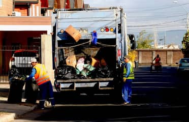 Este martes no habrá retiro de basura domiciliaria al poniente de la línea férrea en Curicó