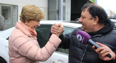 Evelyn Matthei visitó Curicó y propone red nacional de teleprotección para combatir el crimen organizado