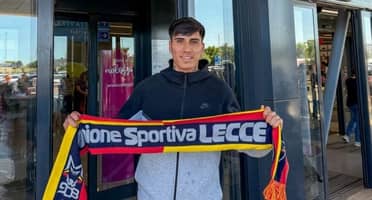 Matías Pérez llega a Italia para unirse al Lecce de la Serie A