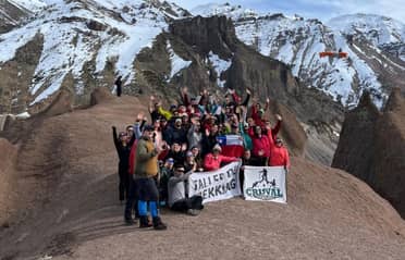 A la cima de la "Muela del Diablo": Trekking de Curicó desafía el Valle de Los Cóndores