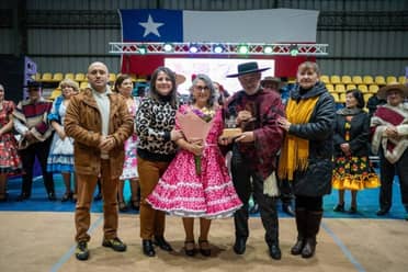 Luis Herrera y Silvia Guerrero ganan el 1° Campeonato Comunal de Cueca Adulto Mayor en Rauco