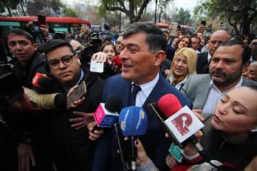 Franco Parisi inscribe su tercera candidatura presidencial arremetiendo contra el Presidente Boric