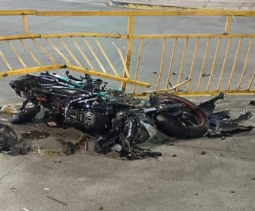 Motociclista grave tras colisión con auto en Curicó