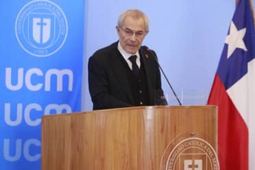 Rector de la UCM califica como "casos aislados" denuncias de médicos contra docentes del programa Becas Maule II
