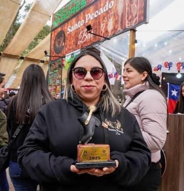 Premio Espíritu de la Chilenidad 2025 reconoció al emprendimiento “Santo Pecado” en Curicó