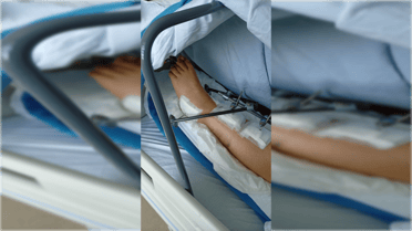 Mujer se accidenta en parque de Curicó; esposo analiza querella contra el municipio