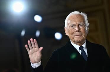 A los 91 años muere Giorgio Armani, el icónico diseñador italiano