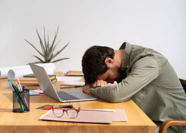 El 60% de los trabajadores duerme menos de 7 horas al día debido a las preocupaciones y el estrés