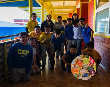 Estudiantes del Centro Educativo Peumayén refuerzan diversas habilidades con taller de Cartas Pokémon
