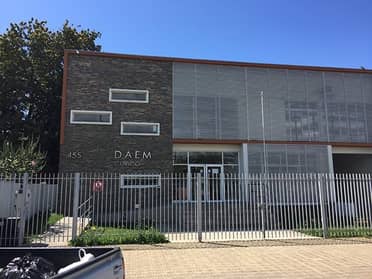 DAEM Curicó presenta plan para reducir déficit que incluye fusión de colegios