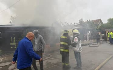 Población José Olano Arismendi: Violento incendio destruye vivienda de funcionario municipal
