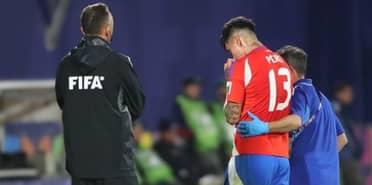 Matías Pérez sufre lesión en derrota de Chile ante Japón
