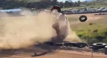 Impactante accidente en Rally de Linares: Piloto sale eyectado tras volcar en su vehículo