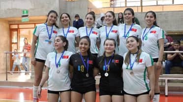 Dos líberos curicanas representarán al Maule en el vóleibol de los Binacionales 2025