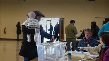 Presidente Boric sufraga con su hija en Punta Arenas enviando mensaje de unidad