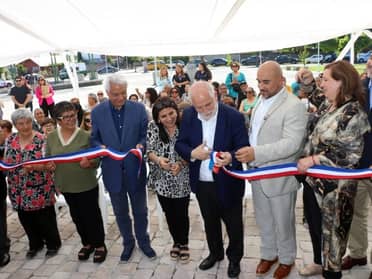 Municipio de Molina y ministerio de Vivienda inauguraron Plaza Gabriela Mistral