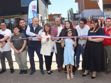 Integrantes de proyecto habitacional Parque del Sol recibieron sus casas en Molina