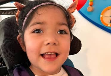 Familia busca recursos para tratamiento de bebé que quedó con secuelas tras una peritonitis