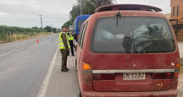 Sagrada Familia: Detienen a conductor sin licencia durante fiscalización a transporte agrícola