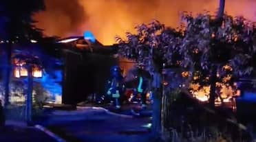 Incendio destruye dos Viviendas dejando cinco damnificados en Barros Negros