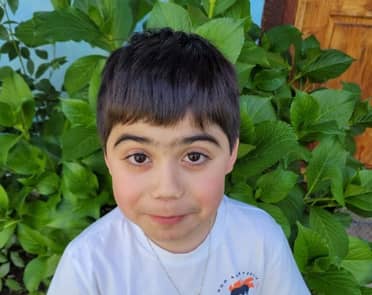 Familia inicia campaña para reunir $3 mil millones para adquirir el medicamento más caro del mundo