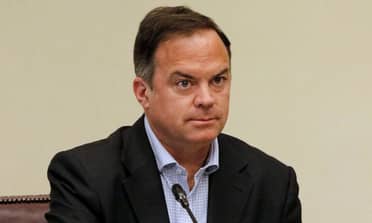 Senador Walker confirma recepción de $1,6 millones de conservador Yáber, implicado en caso "Muñeca Bielorrusa"