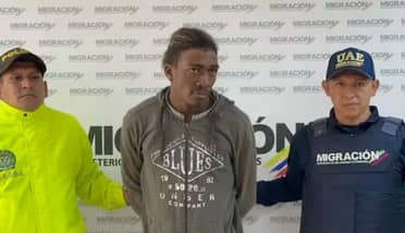 Acusado de triple homicidio en Pedro Aguirre Cerda es extraditado desde Colombia