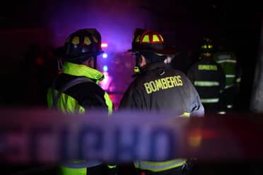 Constitución mantiene Alerta Roja por incendio forestal "San Antonio": 50 hectáreas afectadas y gran despliegue de brigadas