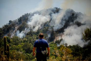 Por uso negligente del fuego: Fiscalía formaliza a dos personas tras incendios en Pencahue y Teno