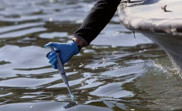 Seremi de Salud Maule extiende zona de riesgo sanitario en lago Vichuquén hasta fines de abril