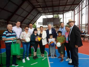 Vecinos de población Santa Lucía de Curicó recibieron nueva multicancha