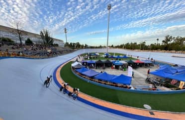 Ciclista olímpico critica ausencia de autoridades en premiaciones del Nacional de Pista: "Eso debe cambiar"