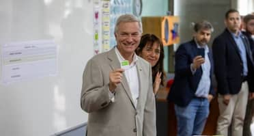 José Antonio Kast emitió su voto en Paine