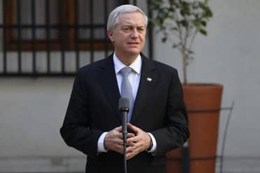 Kast confirma pausa en implementación de los SLEP y revisión de proyectos tras "extensa" reunión con el Presidente Boric