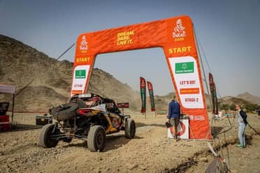 "Chaleco" da pelea en el desierto saudí pese a complejo problema con sus neumáticos