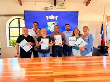 Bienes Nacionales entrega siete títulos de dominio a familias de Curepto