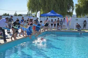 Piscina municipal de Molina abre sus puestas tras una década sin funcionamiento