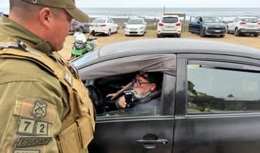 Balance positivo del Plan "Verano Seguro": Carabineros reporta casi 40 detenidos y más de 700 controles vehiculares en el litoral de Curicó