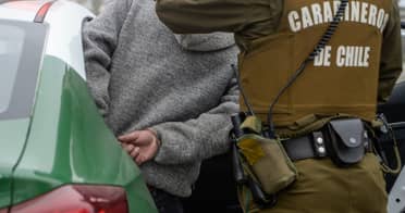 Carabineros detiene a sujeto que sustraía cañerías de cobre desde la Escuela Palestina