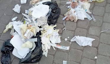 "Tienen las mismas obligaciones que un hospital": Seremi advierte tras hallazgo de jeringas en Avenida Freire