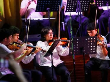 Orquesta Clásica de Curicó ofrecerá concierto gratuito en la Plaza de Armas este viernes
