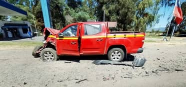 Seis lesionados dejó colisión frontal de camionetas en la Ruta J-60 en Hualañé