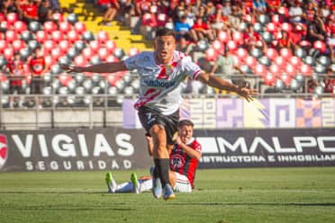 Curicó Unido devuelve la mano tras vencer a Rangers con un sólido juego en Talca