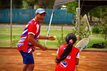 Escuela de Tenis Curicó inició proyecto de colaboración con las Aldeas SOS