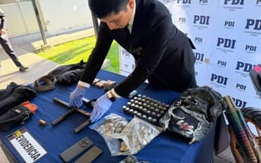 Caen 11 integrantes de peligrosa banda criminal que asolaba Curicó: Utilizaban a menores y exhibían armas en redes sociales