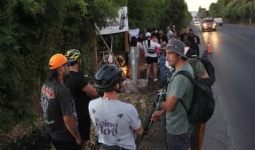 Familiares y comunidad ciclista instalan "bicianimita" en memoria de Jonathan Díaz a un mes de su trágico atropello