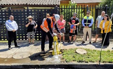 Robo de agua pone en riesgo combate de incendios: Advierten que abrir un grifo pierde 60 mil litros por hora